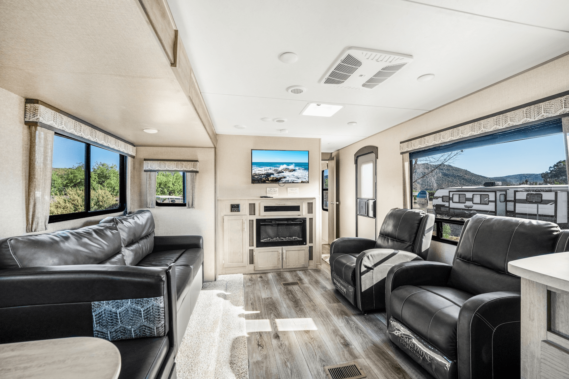 Deanza-Springs-Our_Stay-Forest_rivers_living_room